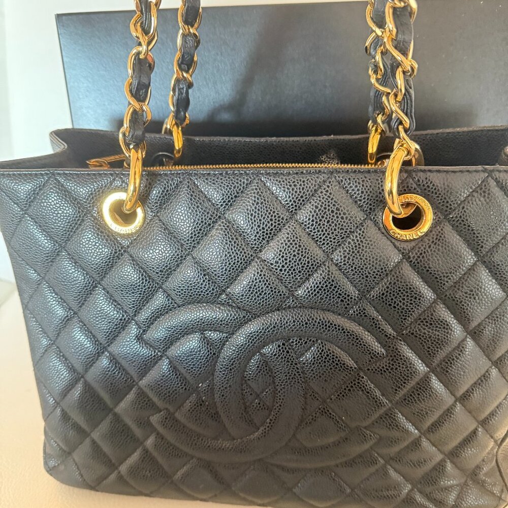 AUTHENTIC CHANEL CAVIAR QUILTED LARGE SHOPPING TOTE SHOULDER BAG BLACK 30 CM